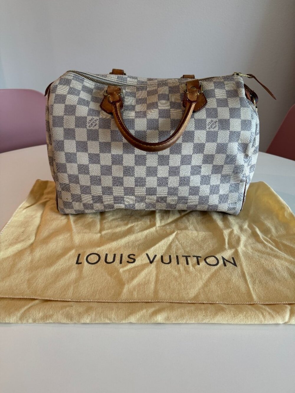 Classic Louis Vuitton Speedy 30